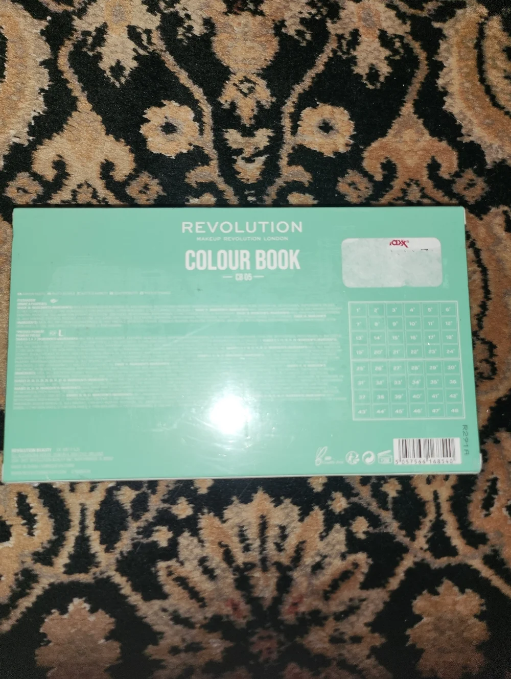 Revolution Discontinued Colour Book Palette CB05 - Picture 5 of 5
